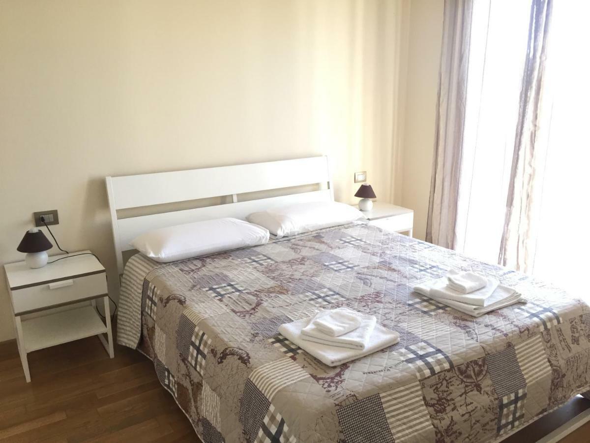 Bed&Breakfast Riccio&Lella Fiumicino Exteriör bild
